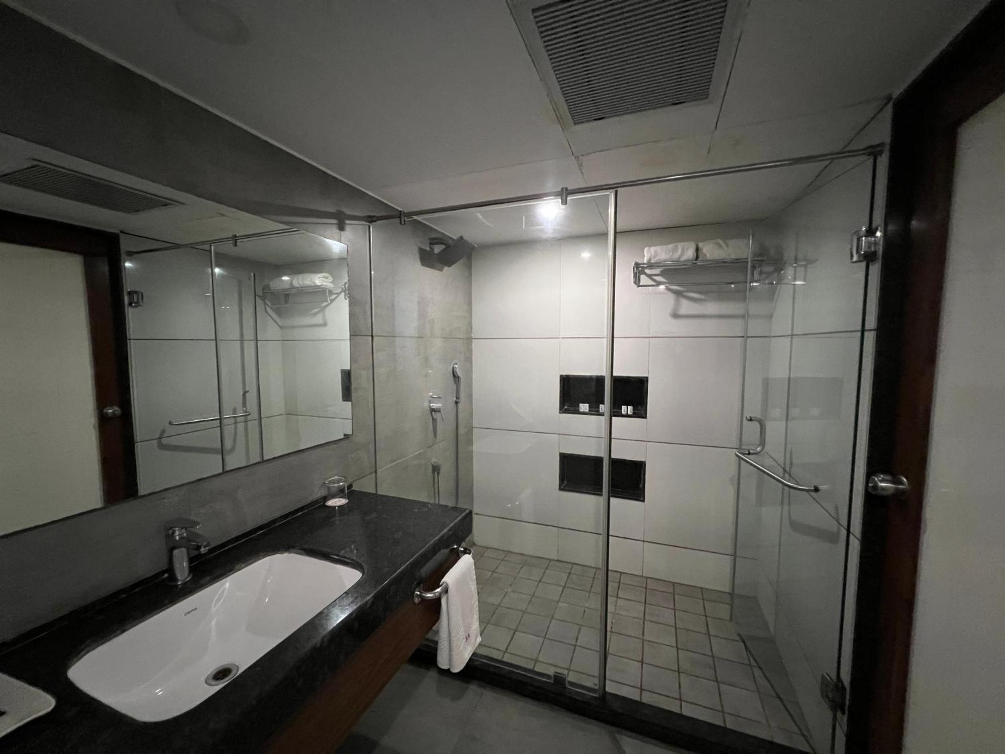 Vits Shalimar, Ankleshwar Hotel Bagian luar foto