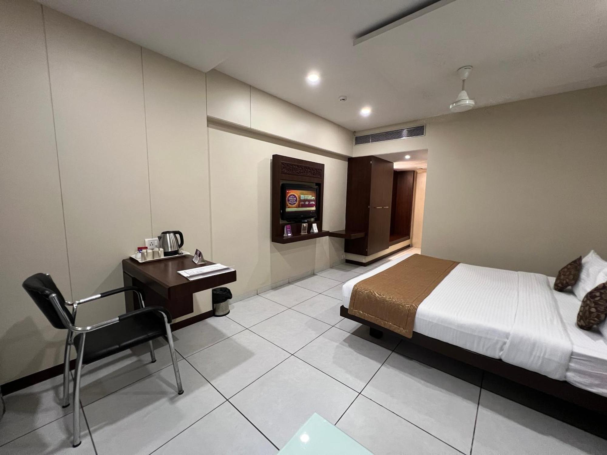 Vits Shalimar, Ankleshwar Hotel Bagian luar foto
