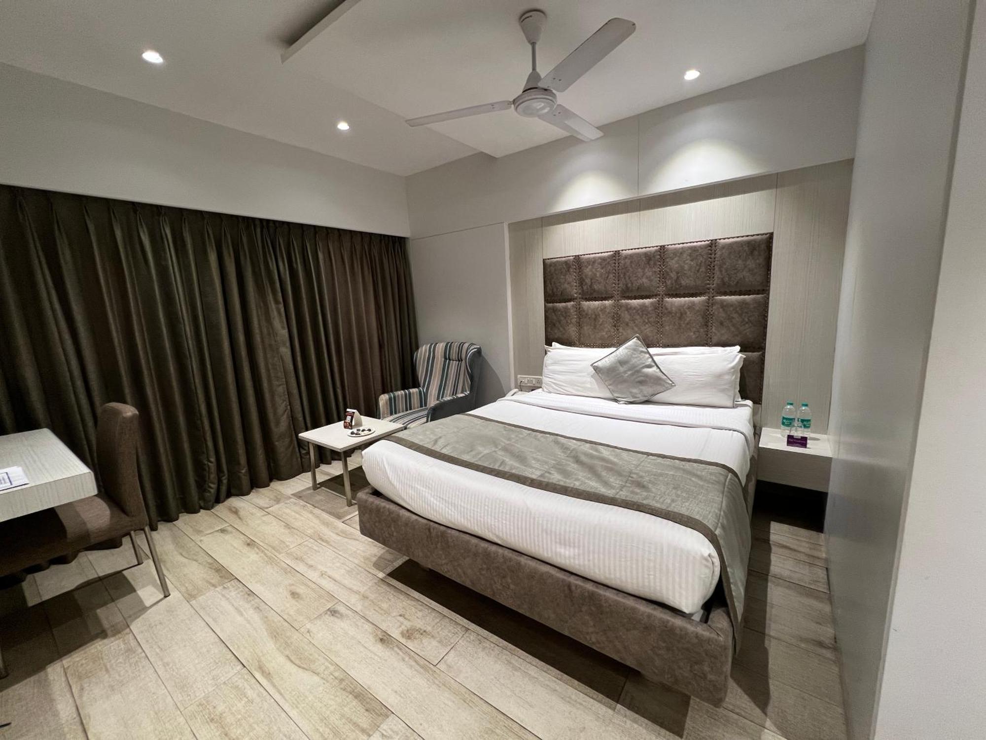 Vits Shalimar, Ankleshwar Hotel Bagian luar foto