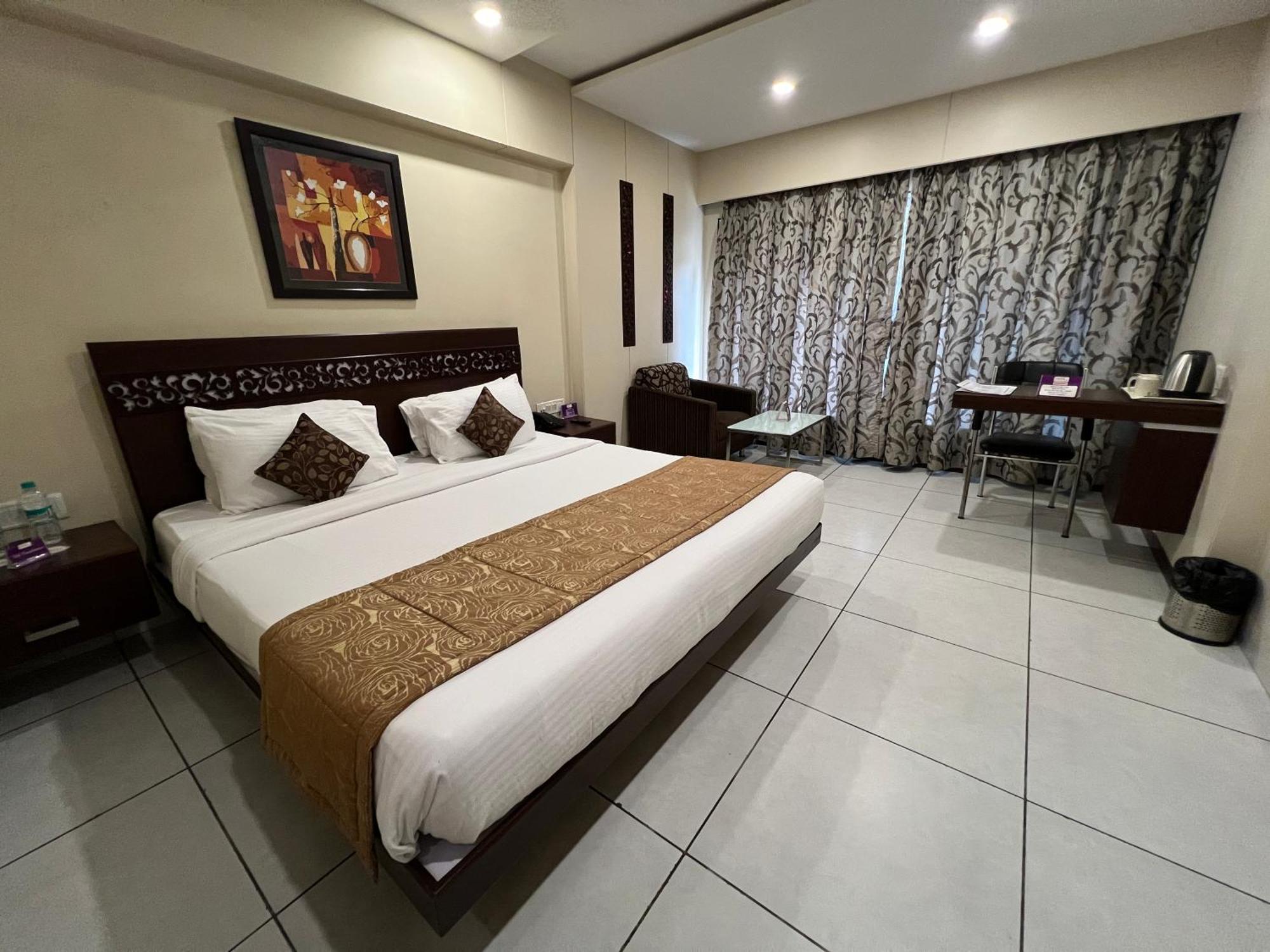 Vits Shalimar, Ankleshwar Hotel Bagian luar foto