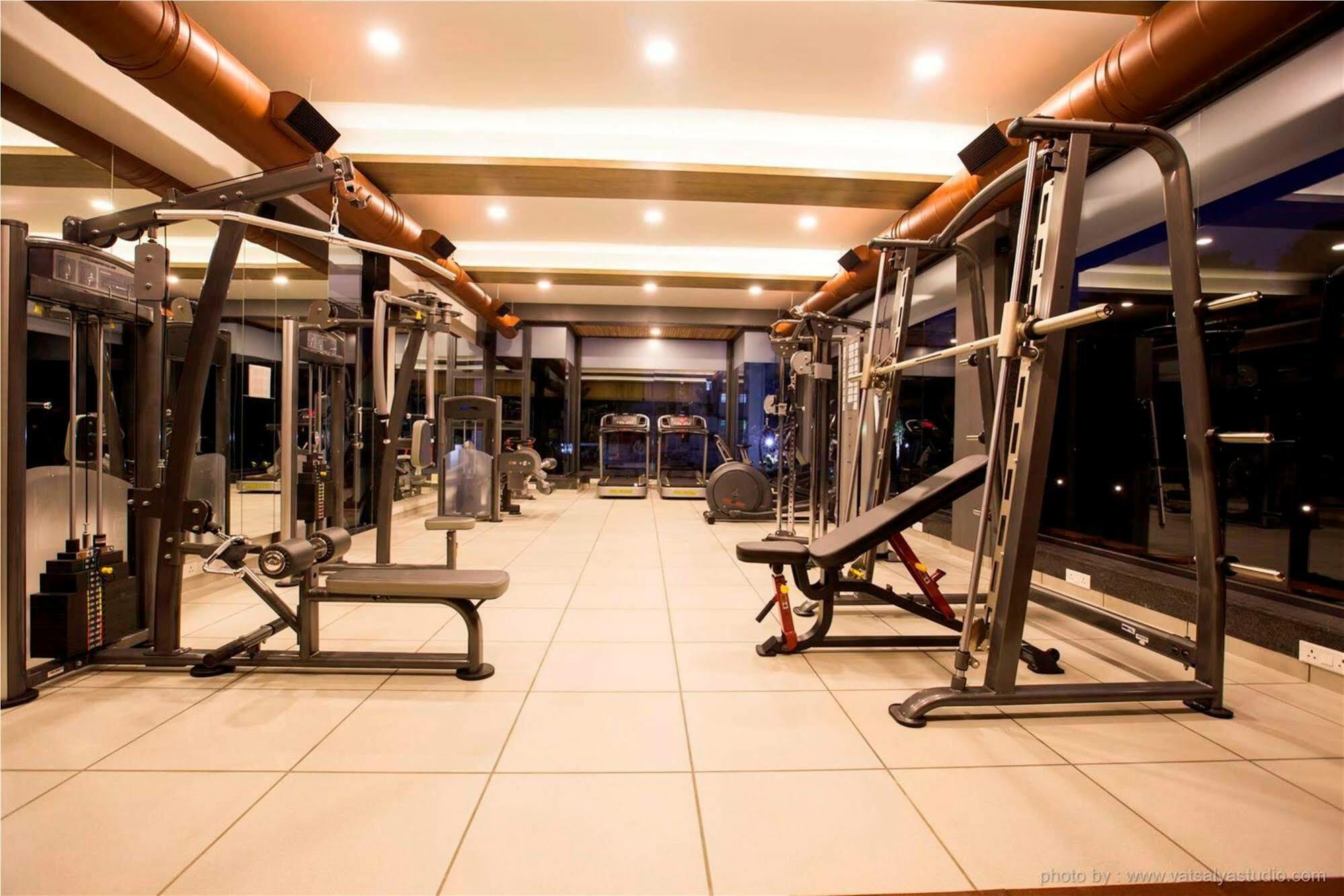 Vits Shalimar, Ankleshwar Hotel Bagian luar foto