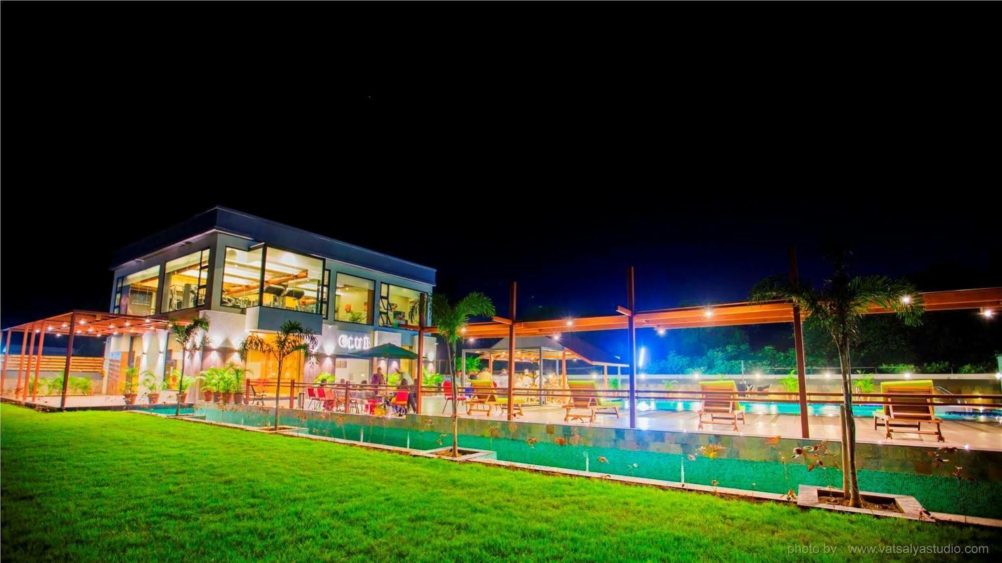 Vits Shalimar, Ankleshwar Hotel Bagian luar foto